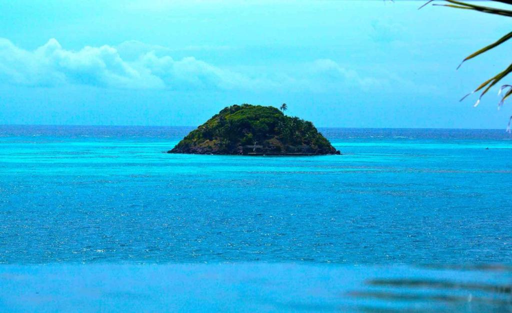 Deep Blue Hotel Providencia  Exterior photo