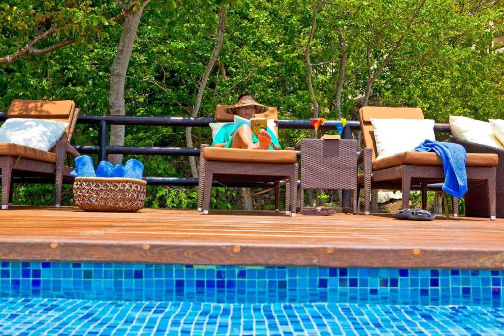 Deep Blue Hotel Providencia  Exterior photo
